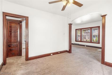 3358 W 97th Cleveland OH 44102