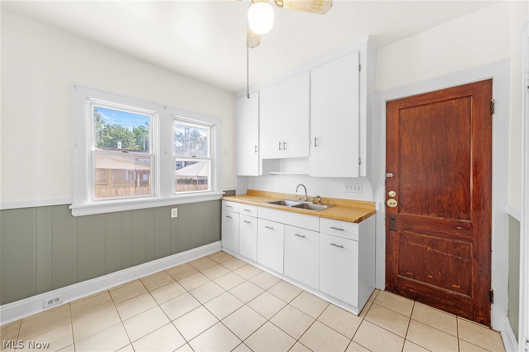 3358 W 97th Cleveland OH 44102