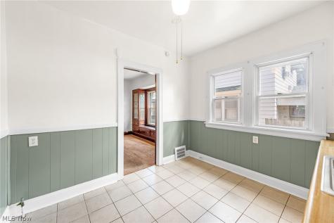 3358 W 97th Cleveland OH 44102