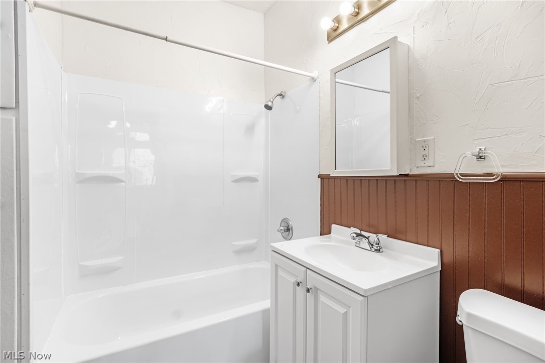 3358 W 97th Cleveland OH 44102