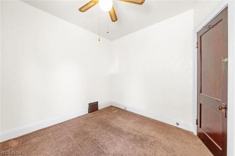 3358 W 97th Cleveland OH 44102