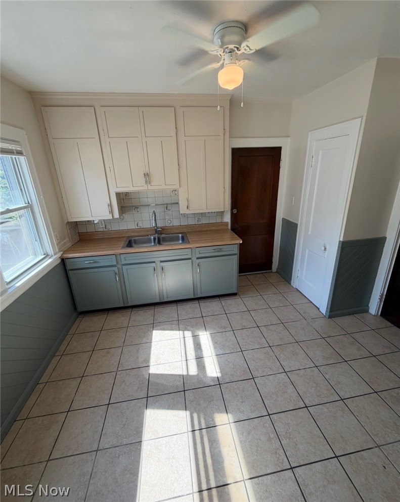 3358 W 97th Cleveland OH 44102