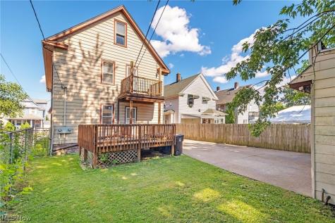 3358 W 97th Cleveland OH 44102