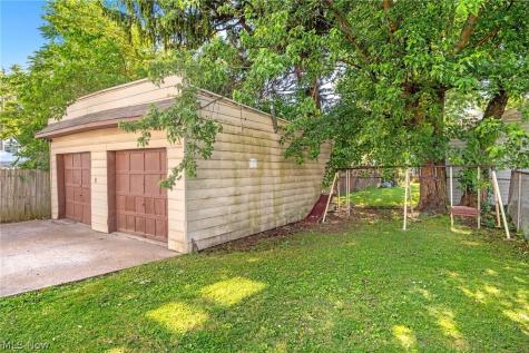 3358 W 97th Cleveland OH 44102