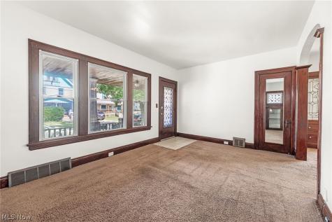 3358 W 97th Cleveland OH 44102