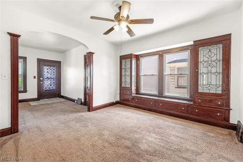 3358 W 97th Cleveland OH 44102