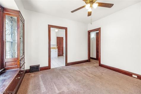 3358 W 97th Cleveland OH 44102