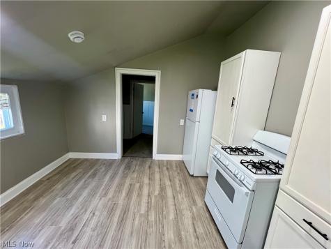 4212 Apple Avenue Cleveland OH 44113