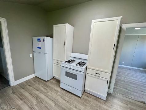 4212 Apple Avenue Cleveland OH 44113