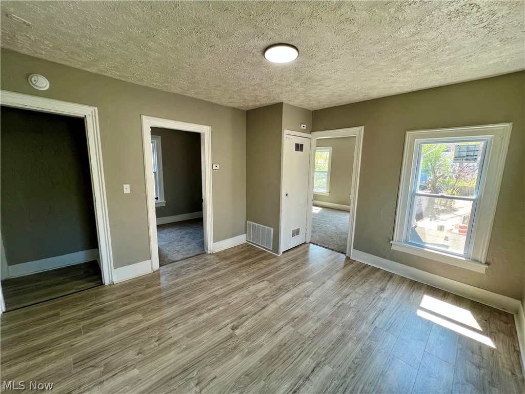4212 Apple Avenue Cleveland OH 44113
