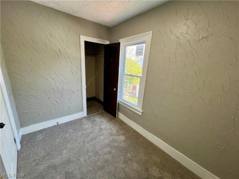 4212 Apple Avenue Cleveland OH 44113