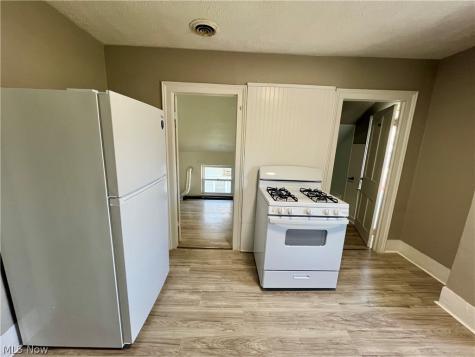 4212 Apple Avenue Cleveland OH 44113