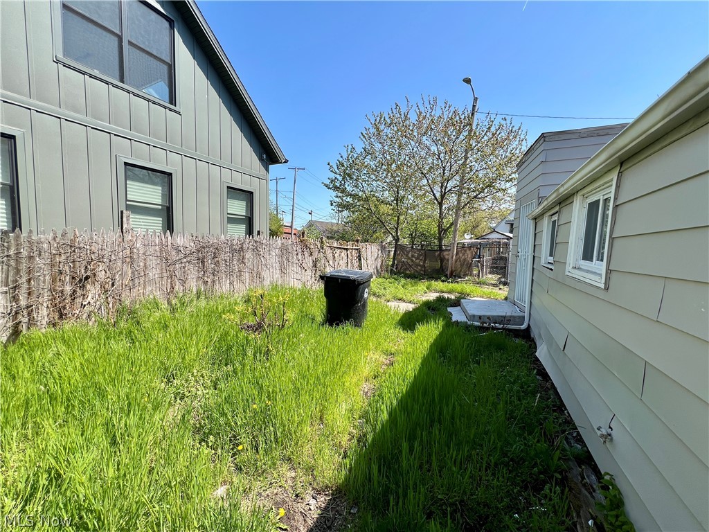 4212 Apple Avenue Cleveland OH 44113