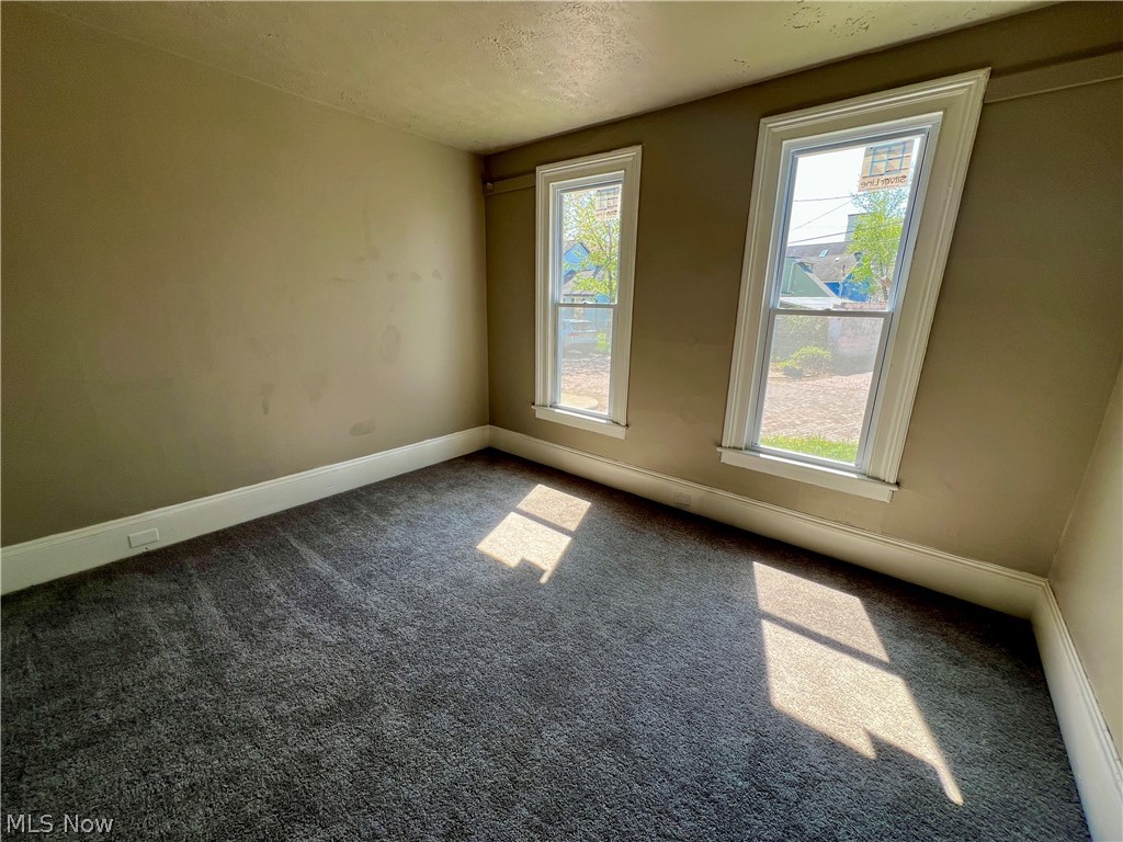 4212 Apple Avenue Cleveland OH 44113