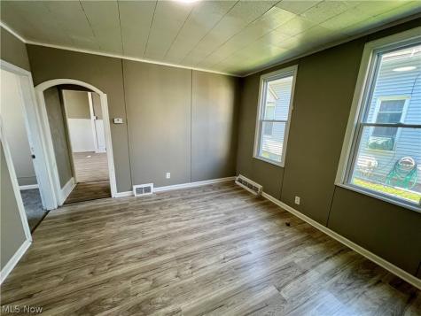 4212 Apple Avenue Cleveland OH 44113