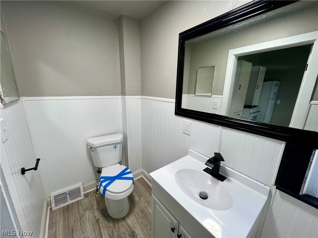 4212 Apple Avenue Cleveland OH 44113