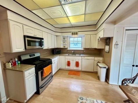 9902 Adams Avenue Cleveland OH 44108