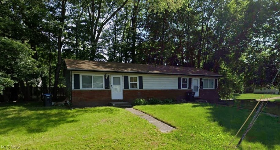 1382 Bellevue Avenue Akron OH 44320