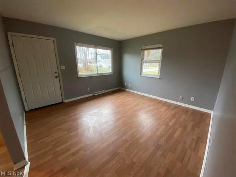 1382 Bellevue Avenue Akron OH 44320