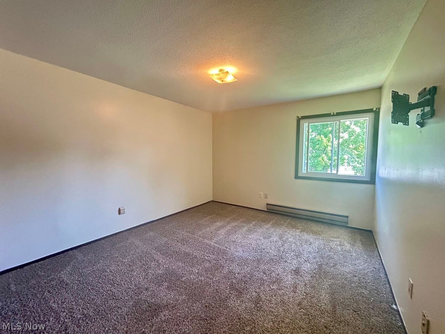 126 Hemlock Drive Elyria OH 44035
