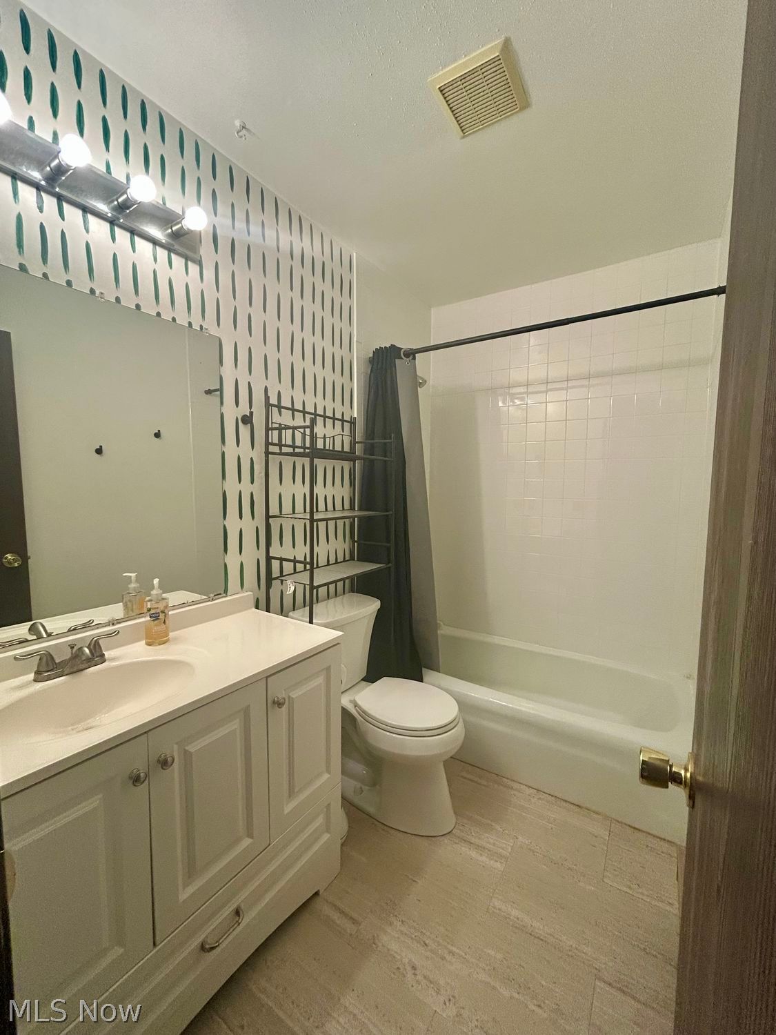 126 Hemlock Drive Elyria OH 44035