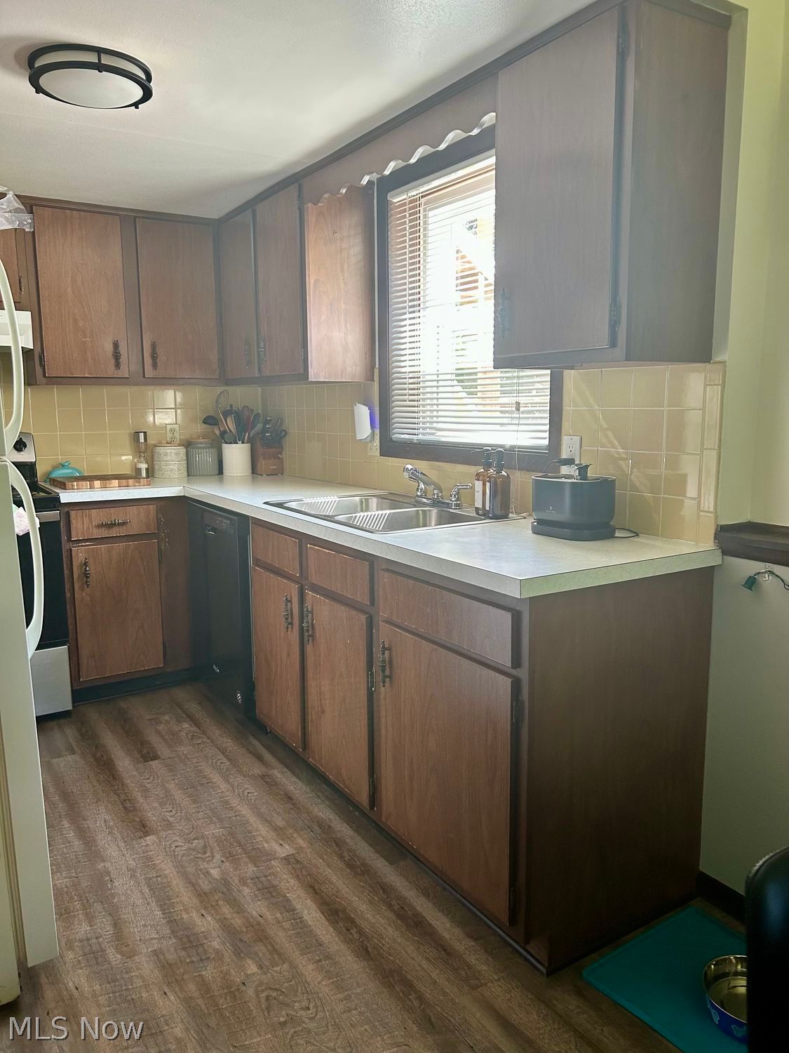 126 Hemlock Drive Elyria OH 44035