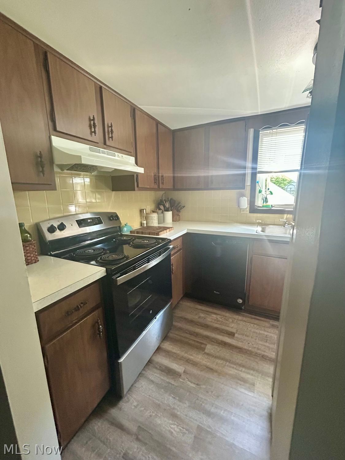 126 Hemlock Drive Elyria OH 44035