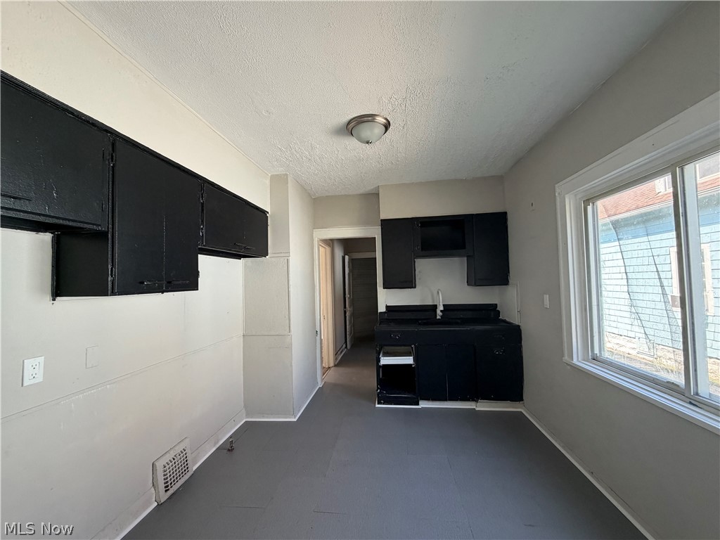 3305 W 33rd Street Cleveland OH 44109