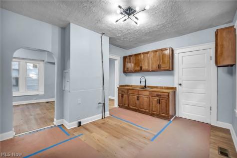 1259 E 71st Street Cleveland OH 44103