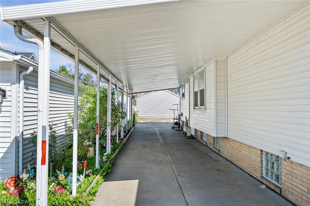 1265-1267 W 108th Street Cleveland OH 44102
