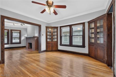 14969 Delaware Avenue Lakewood OH 44107