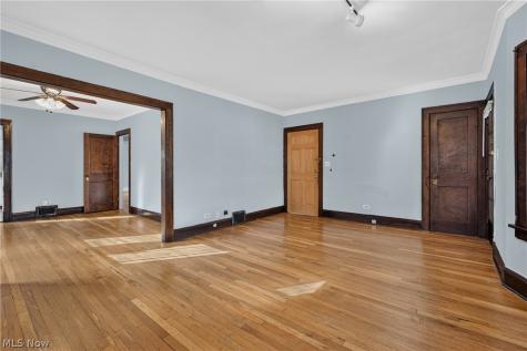 14969 Delaware Avenue Lakewood OH 44107