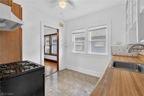 14969 Delaware Avenue Lakewood OH 44107