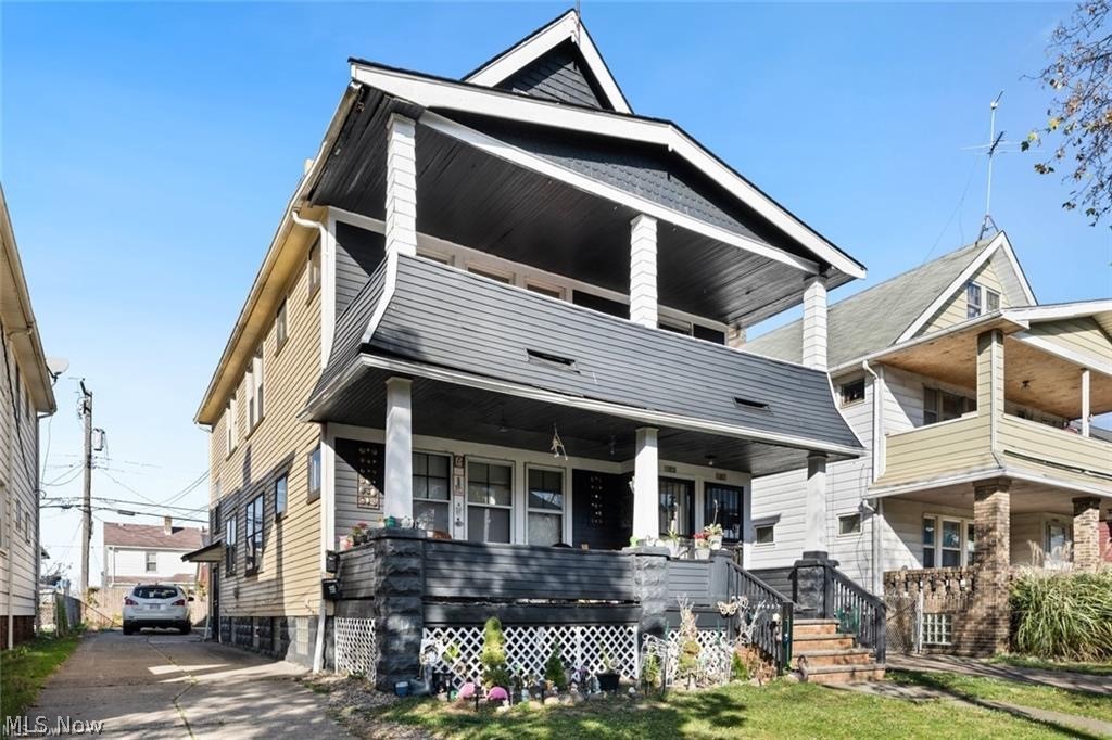 11825 Lenacrave Avenue Cleveland OH 44105
