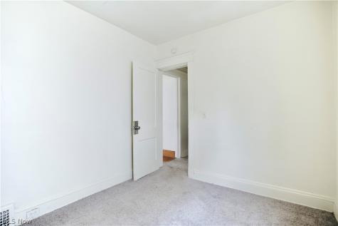 11825 Lenacrave Avenue Cleveland OH 44105