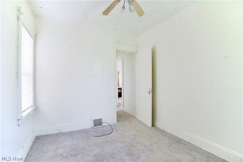 11825 Lenacrave Avenue Cleveland OH 44105
