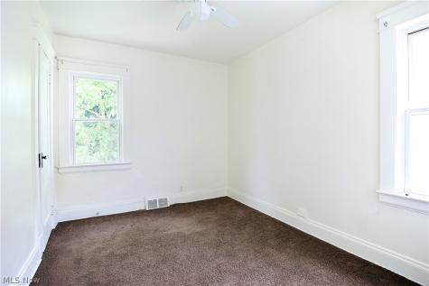 11825 Lenacrave Avenue Cleveland OH 44105
