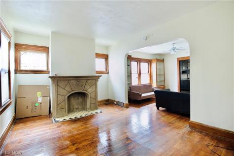 11825 Lenacrave Avenue Cleveland OH 44105
