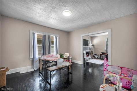 1288 Pondview Avenue Akron OH 44305