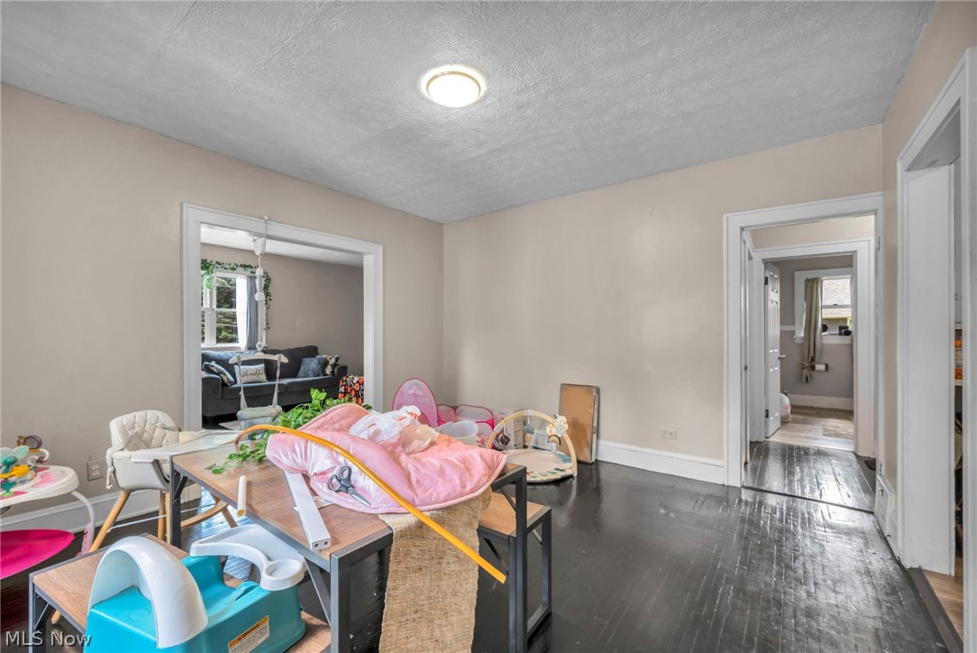 1288 Pondview Avenue Akron OH 44305