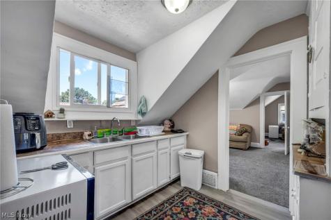 1288 Pondview Avenue Akron OH 44305