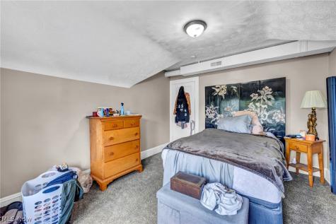 1288 Pondview Avenue Akron OH 44305