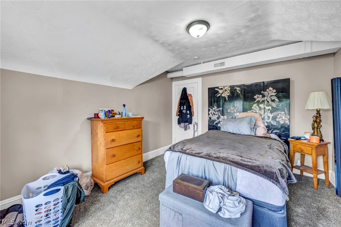 1288 Pondview Avenue Akron OH 44305