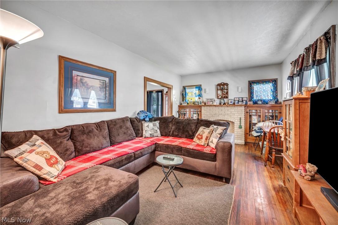 1288 Pondview Avenue Akron OH 44305