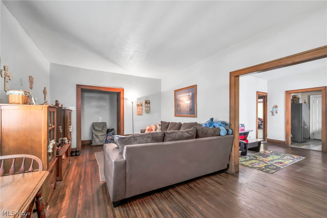 1288 Pondview Avenue Akron OH 44305