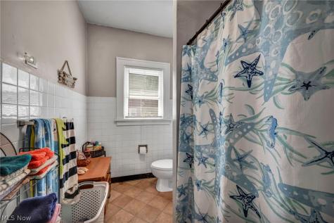 1288 Pondview Avenue Akron OH 44305