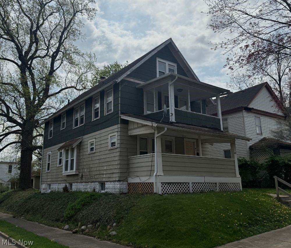897 Avon Street Akron OH 44310