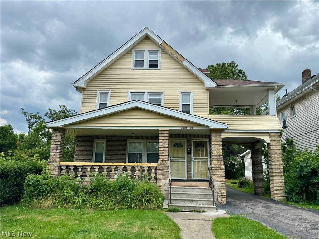 1541 Glenmont Road East Cleveland OH 44118