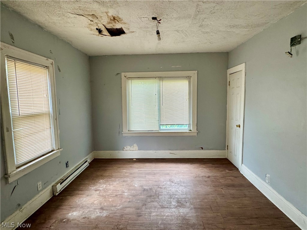 1541 Glenmont Road East Cleveland OH 44118
