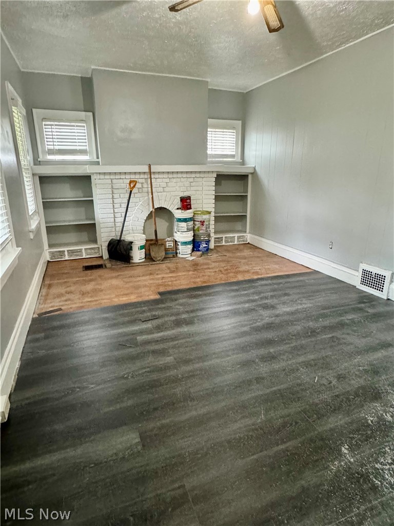 1541 Glenmont Road East Cleveland OH 44118